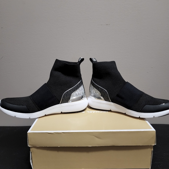 Michael Kors Sterling Strech Sneakers - Picture 6 of 8